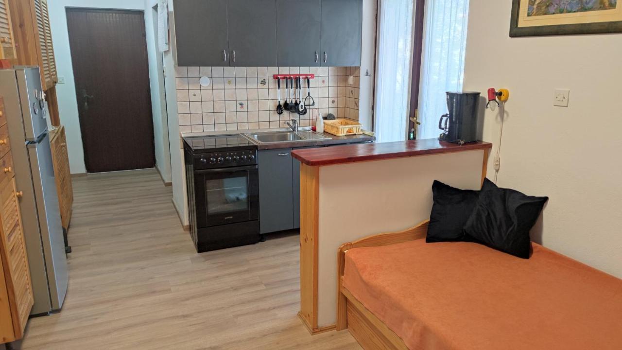 Apartments Tonkovic Корнич Екстер'єр фото