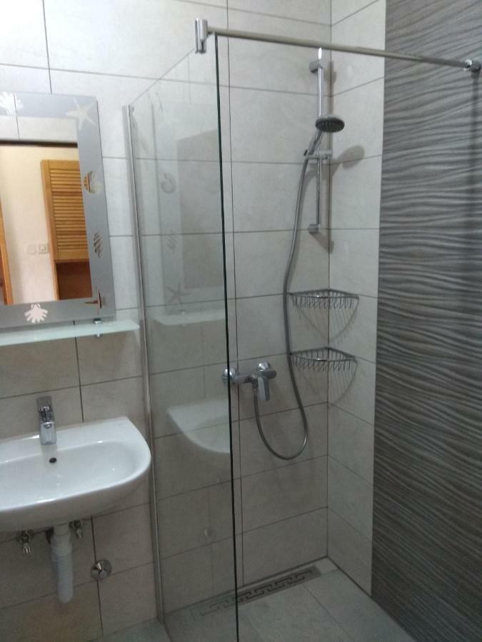 Apartments Tonkovic Корнич Екстер'єр фото